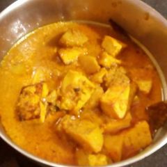 A picture of Paneer curry.
