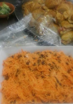 A picture of Cole Raisin Slaw.