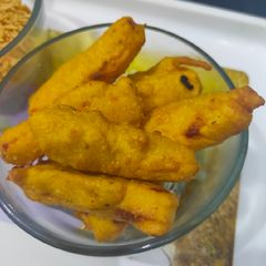 A picture of Cottage cheese fritters.