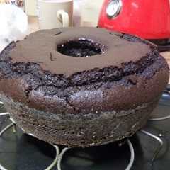 Una foto de Torta con cacao amargo, algarroba, azúcar negra