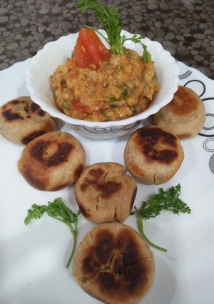 लिट्टी चोखा (Litti Choka Recipe in hindi) रेसिपी मुख्य फोटो