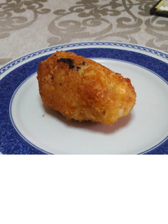 Una foto de Croquetas de queso y patatas fritas sin gluten veganas