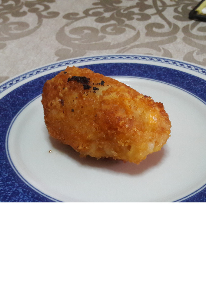 Una foto de Croquetas de queso y patatas fritas sin gluten veganas