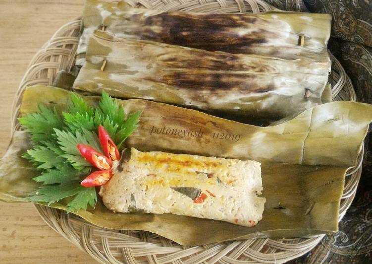 Pepes Tahu Teri (Basah)