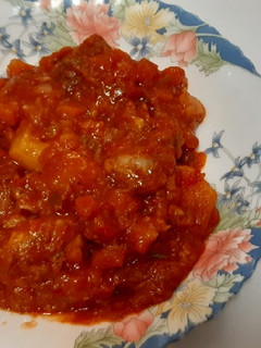 Una foto de Conejo en salsa de tomate