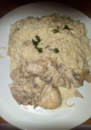 صورة لوصفة سباغيتي بالقشدة الطرية والفطر وصفة سهلة وسريعة 😋