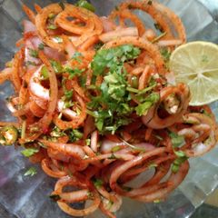 A picture of Laccha onion salad.