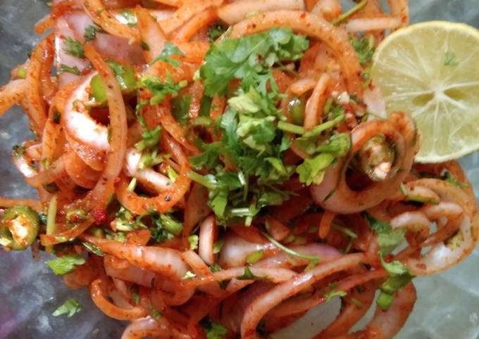 How to Prepare Homemade Laccha onion salad