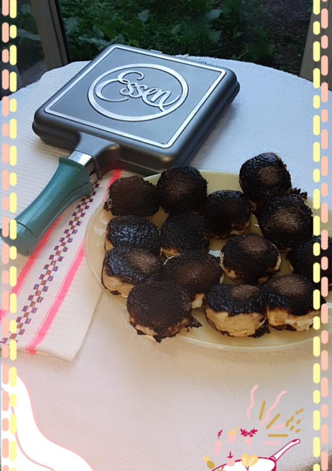 Una foto de (Facturas) Tortitas Negras Sin Horno