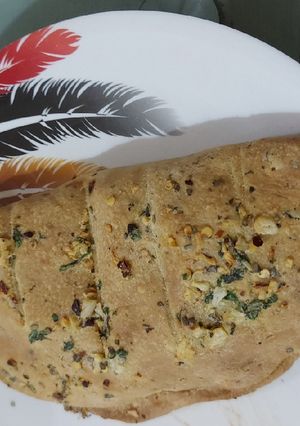 ડોમિનોઝ સ્ટાઈલ ગાર્લિક બ્રેડ (Dominos Style Garlic Bread Recipe In Gujarati) રેસીપી મુખ્ય ફોટો