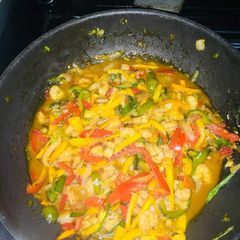 A picture of Chicken and shrimp strifry.