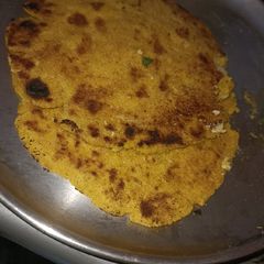 A picture of Makai mulli ka Paratha.