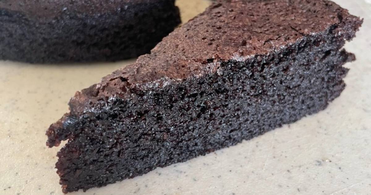 Simple Vegan Chocolate Cake - Bake with Shivesh