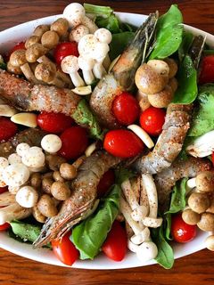 Foto de Macarrão com Cogumelos, Camarões e Espinafres #espinafre #cogumelos #camarão