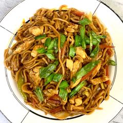 A picture of Yee Mee Goreng (Yee Mee Fried).