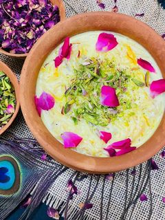 सेवई की खीर (Sevai ki Kheer recipe in hindi) रेसिपी मुख्य फोटो