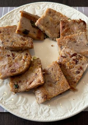 A picture of Taro Cake 芋頭糕.