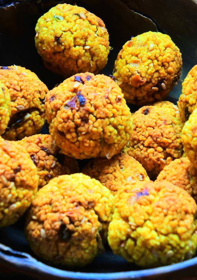 Una foto de Bolitas de cuscús y alubias 🧆