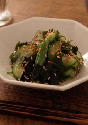 A picture of Cucumber and Wakame (sea weed) in Vinegar - Japanese #vegan.