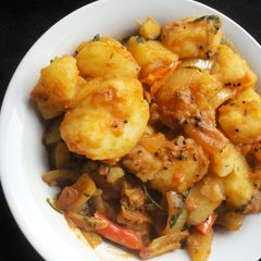 A picture of Curried Potatoes.