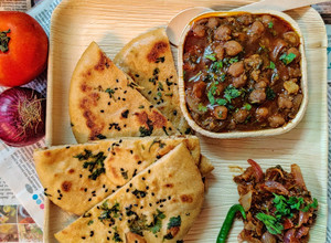 A picture of Street style Chole kulcha (No Maida, no yeast).