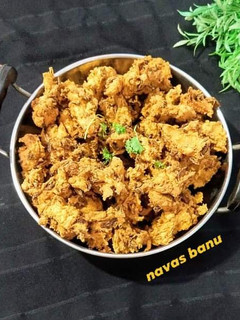 கடலை மாவு பக்கோடா (Kadalaimaavu pakoda recipe in tamil) செய்முறை முக்கிய புகைப்படம்