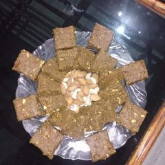 A picture of Coconut and gond sukhadi.