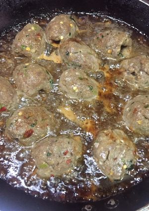 A picture of Gola kabab.