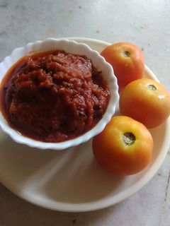 தக்காளி ஊறுகாய் (Thakkali oorukaai recipe in tamil) செய்முறை முக்கிய புகைப்படம்