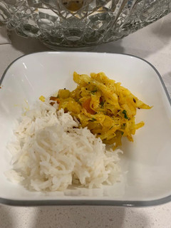 કોબી બટાકા નું શાક (Kobi Bataka Shak Recipe In Gujarati) રેસીપી મુખ્ય ફોટો