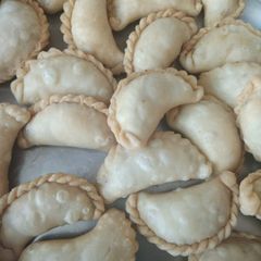 A picture of Gujiya.