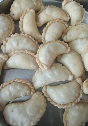 A picture of Gujiya.
