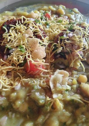 रगडा पॅटिस (ragda patties recipe in marathi) रेसिपी चे मुख्य फोटो 