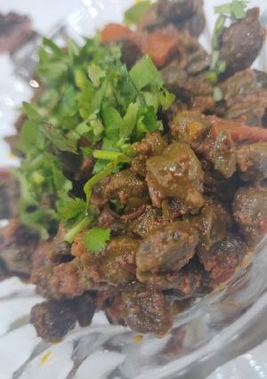 A picture of Chatpata masala choliya.