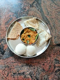 வடைகறி (Vadai curry recipe in tamil) செய்முறை முக்கிய புகைப்படம்