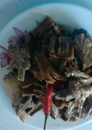 Hình của món vịt kho măng khô.