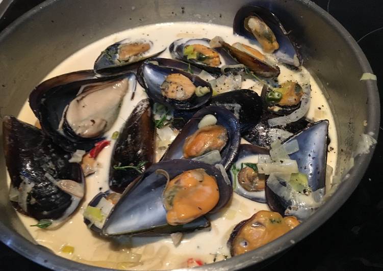 Step-by-Step Guide to Make Perfect Cream sauce and mussels