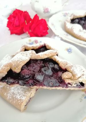 O poză a rețetei Galette sau tartă cu afine.