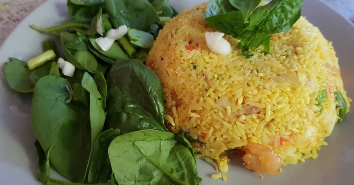 My Saffron tumeric Rice with cod, prawns and veg Recipe by Maureen 😀