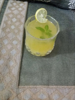 A picture of Fresh Pineapple juice.