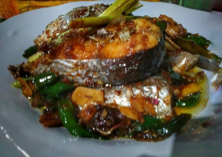 Patin bumbu kecap cabe ijo