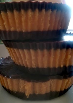 Vegán mogyoróvajas kosárkák recept fotója