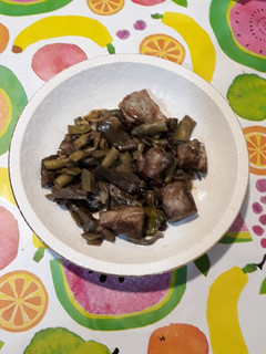 Una foto de Wok de Costilla con verduras