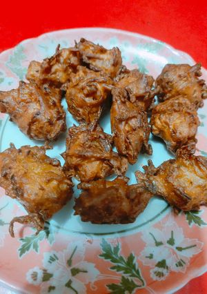 प्याज के पकौड़े (pyaz ke pakode recipe in Hindi) रेसिपी मुख्य फोटो