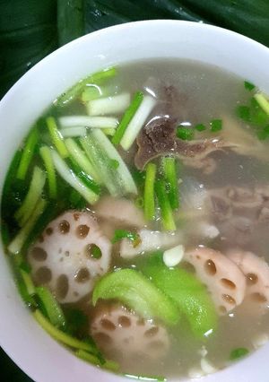 Hình của món Canh sen nấu mướp.