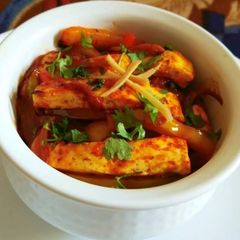 A picture of Paneer Jalfrezi.