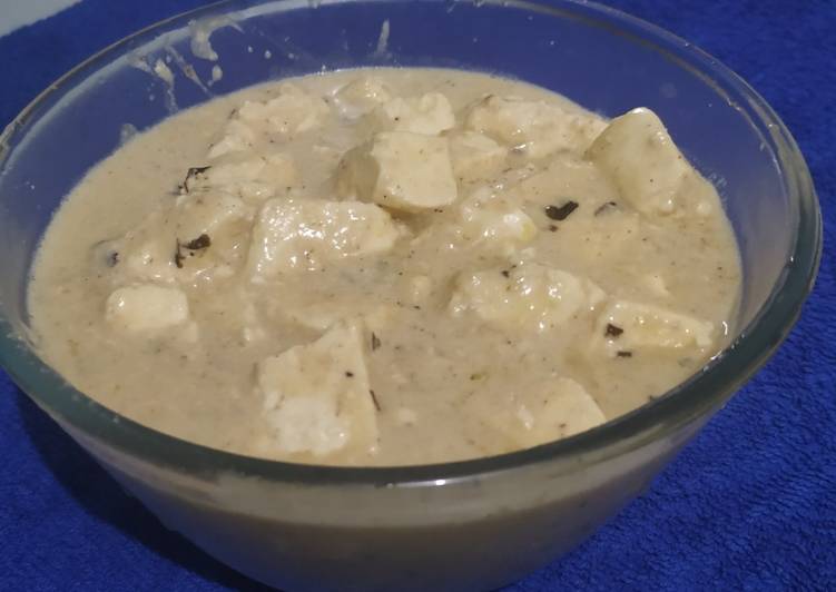 Recipe of Homemade Paneer in white gravy