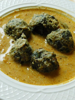 முடக்கத்தான் கீரை உருண்டை குழம்பு(balloon vine curry recipe in tamil) செய்முறை முக்கிய புகைப்படம்