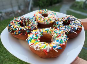 Una foto de Receta de Donuts  (DONAS)