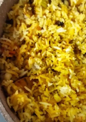 عکسی از دستور پلو لوبیا چشم بلبلی با مرغ و سیب زمینی